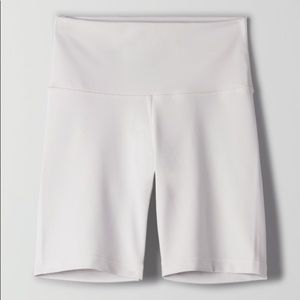 ARITZIA TNA BIKER SHORTS